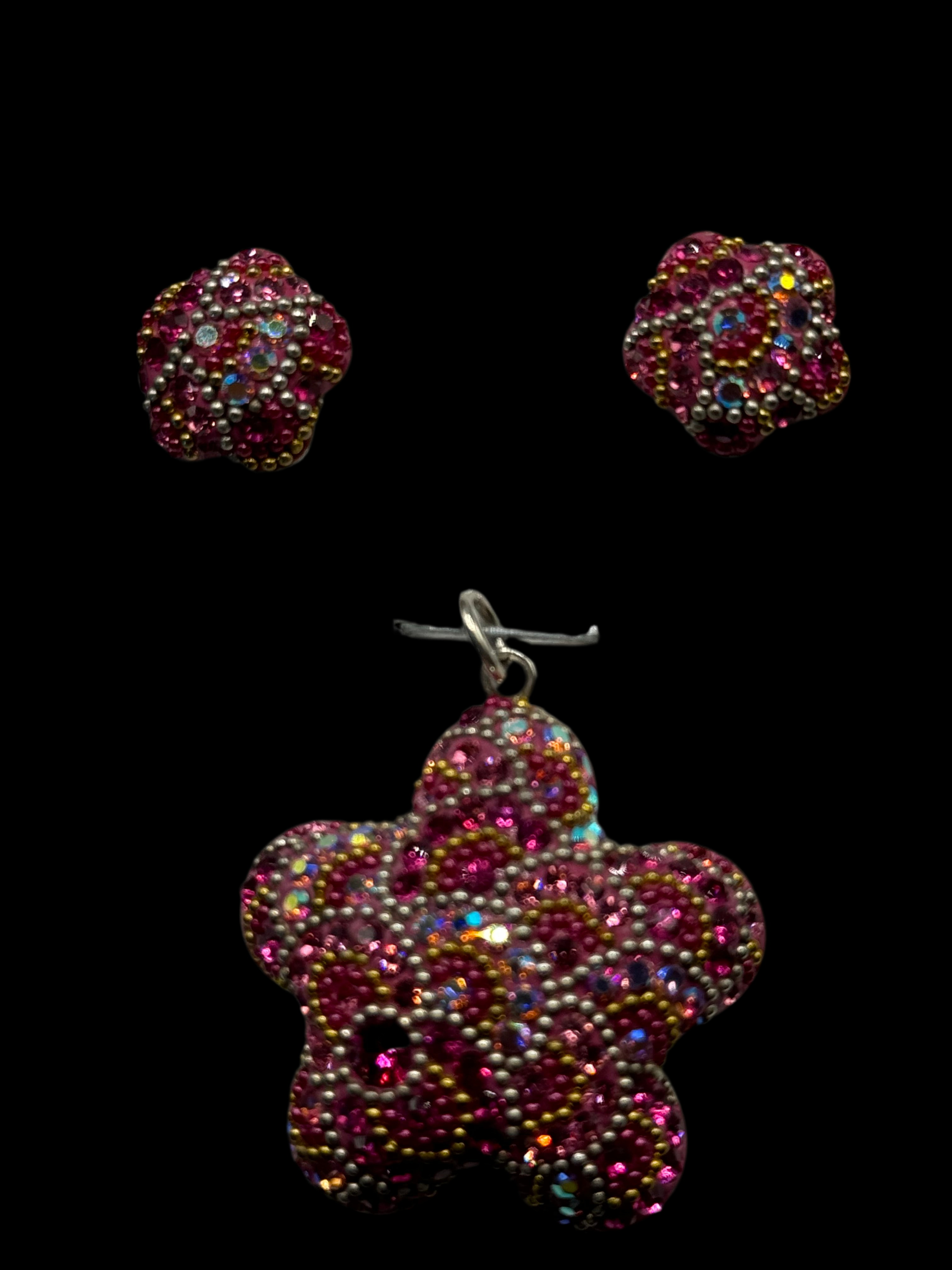 Star Shell Pendant & Earrings in Fuchsia crystals .