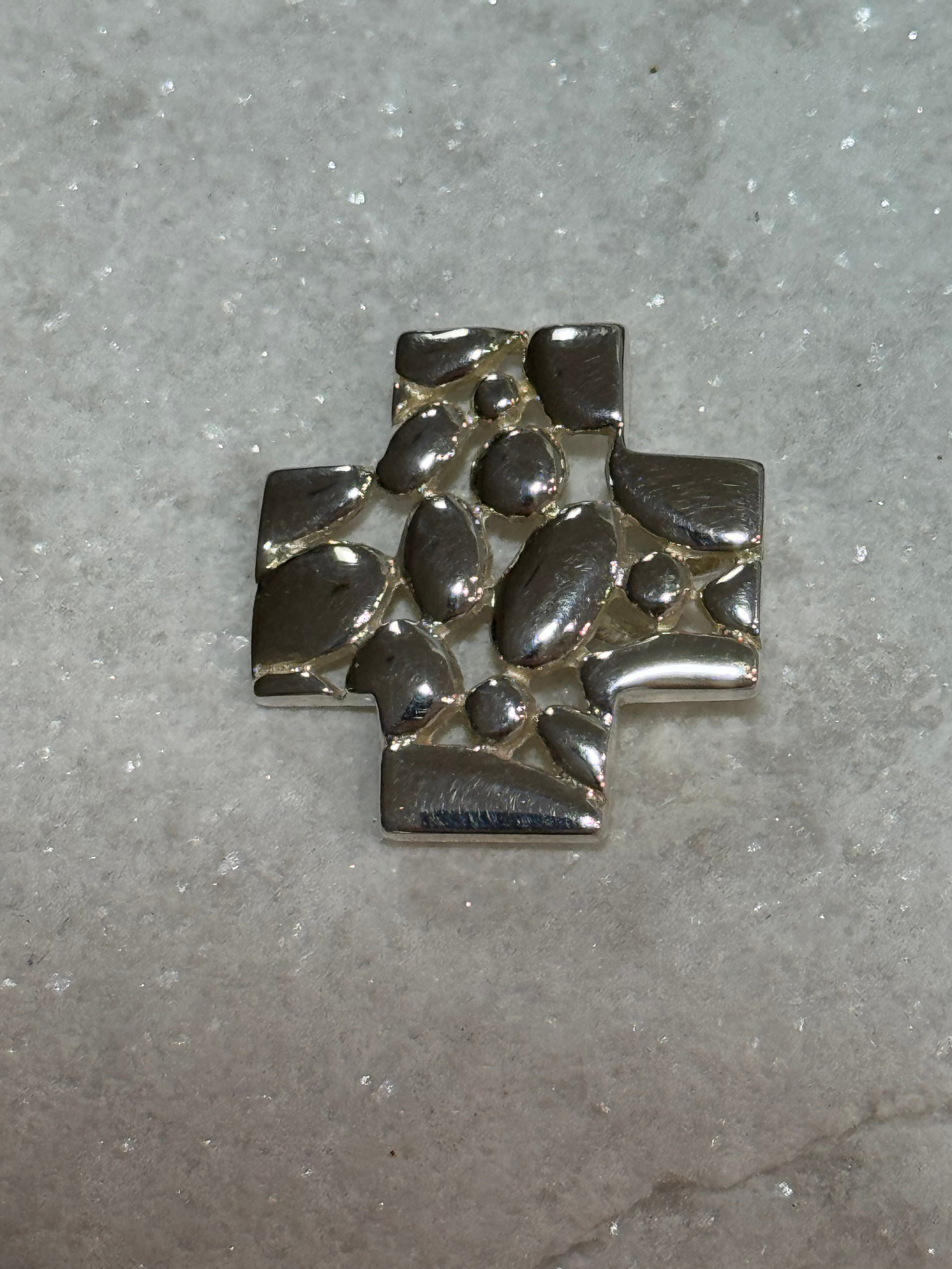 Cobblestone Filigree Cross Pendant