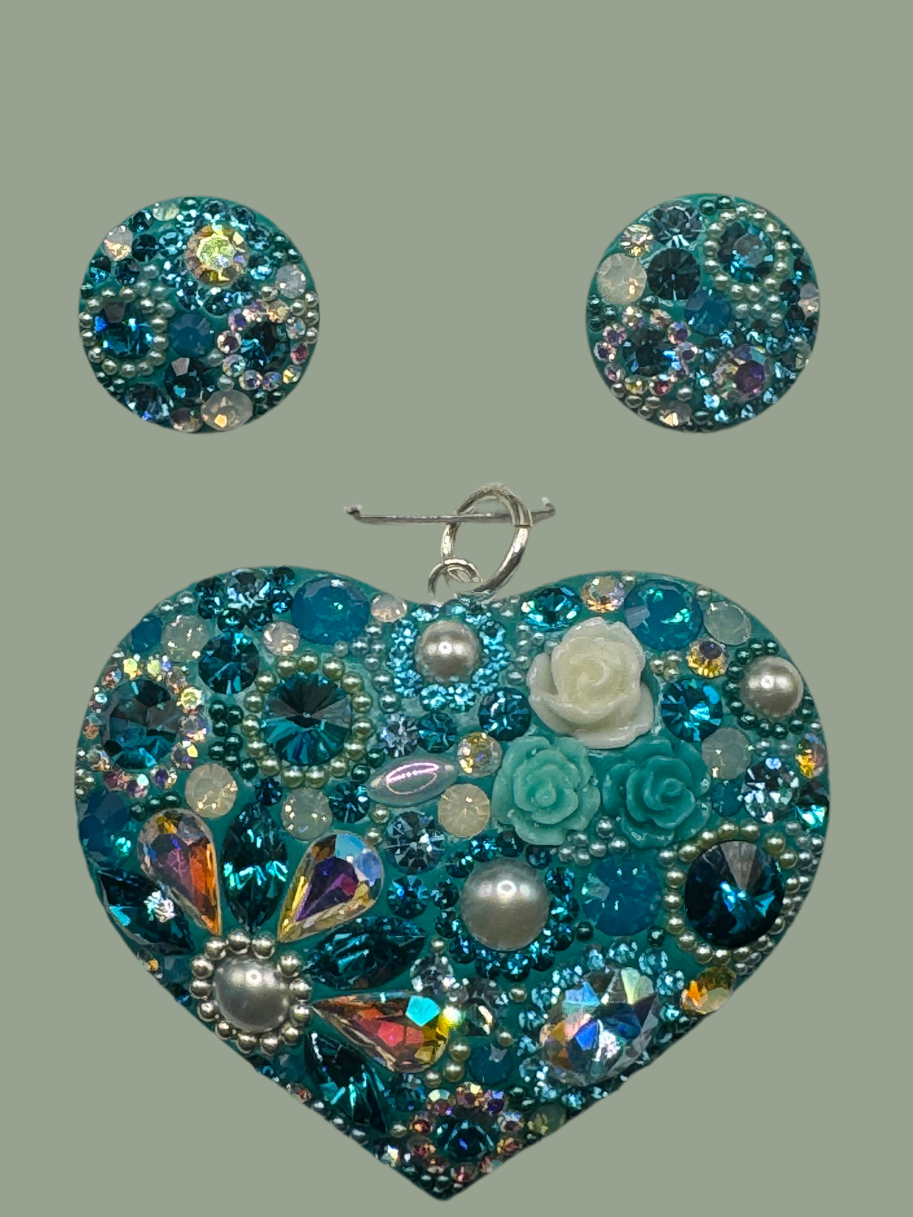 Floral Heart Pendant & Earrings in Turquoise Crystals and Pearl .