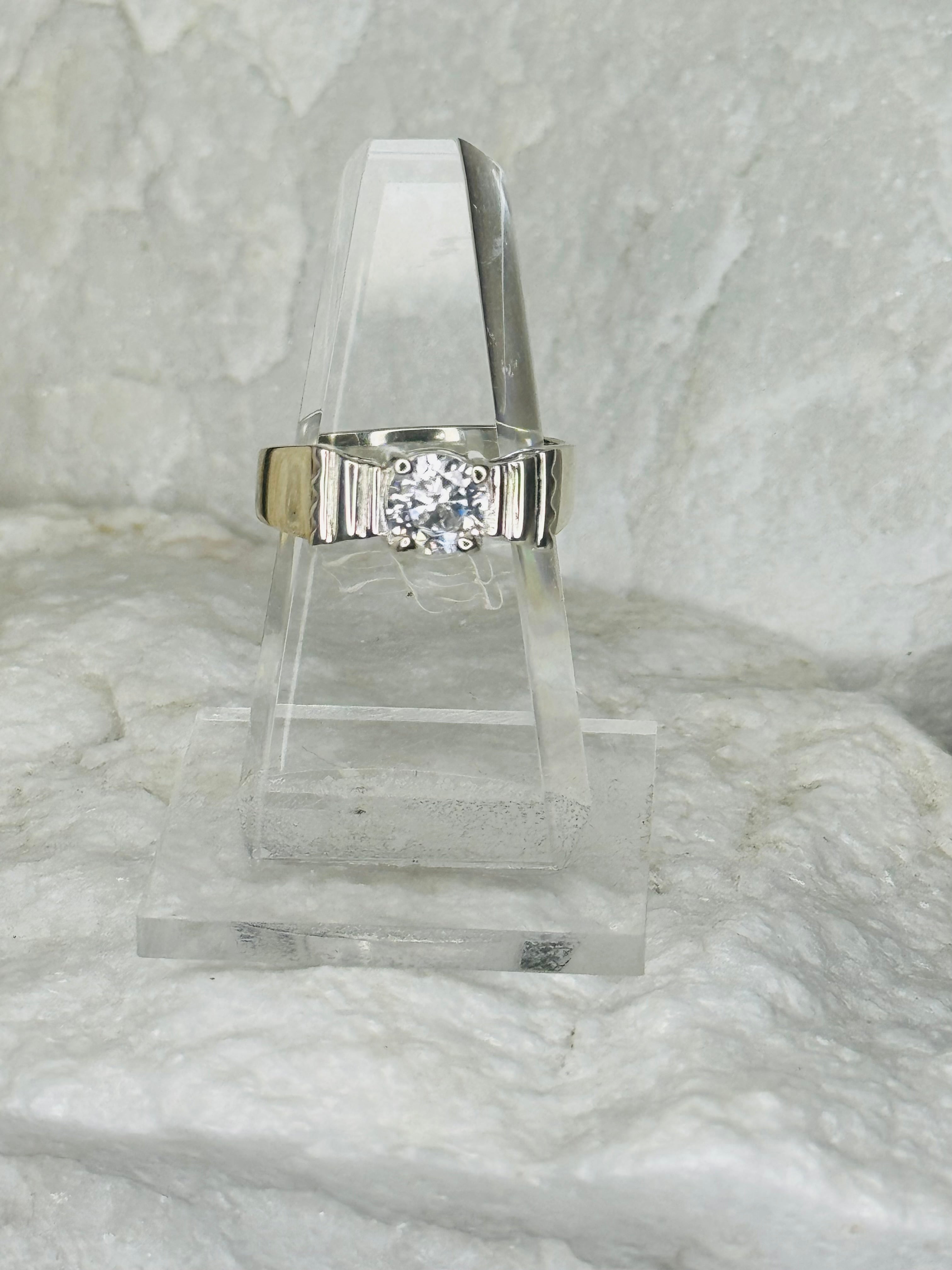 Sterling Silver Empire Mount Solitaire Crystal Ring .