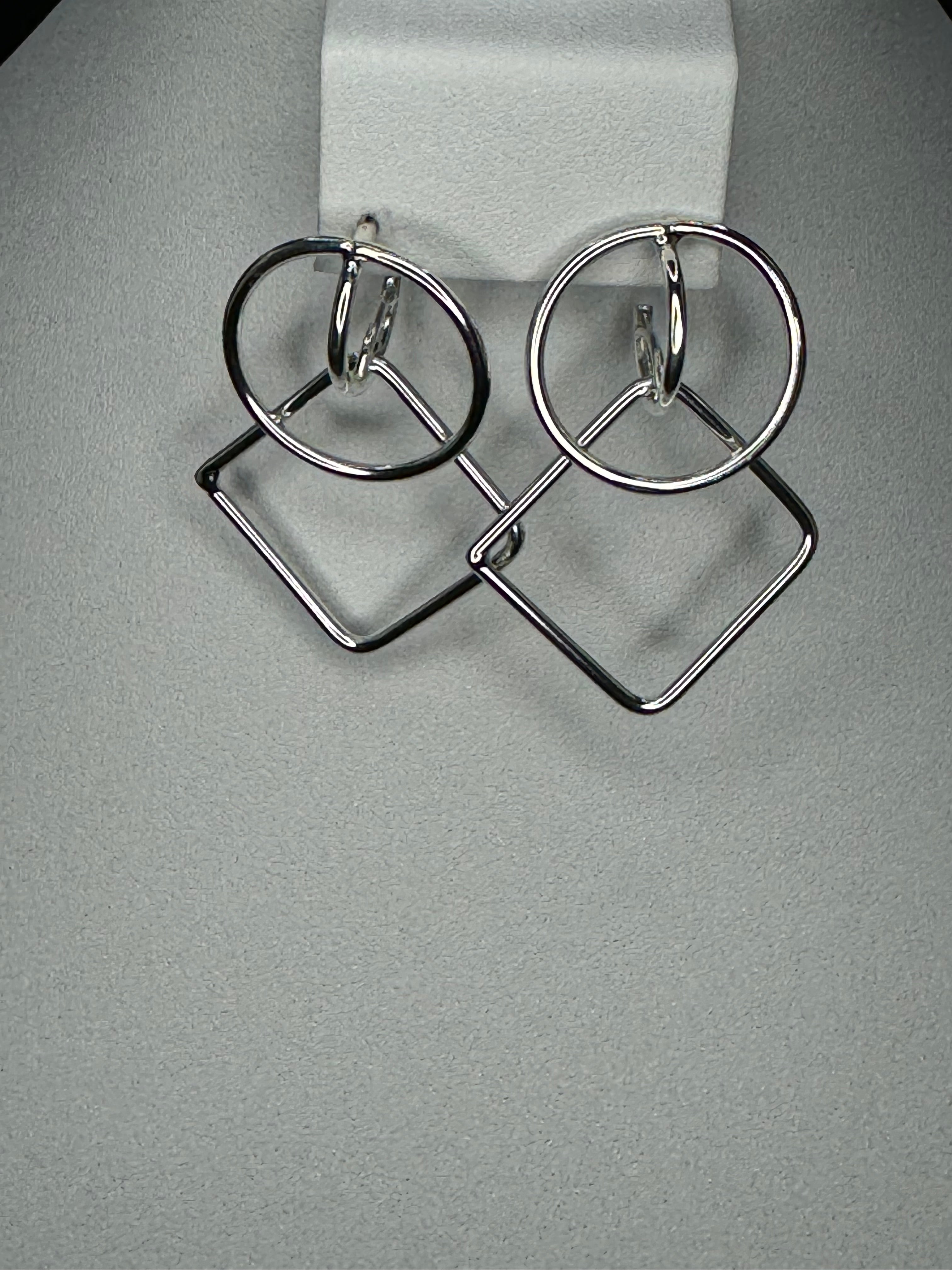 Sterling Silver Geometric Dangle earrings.