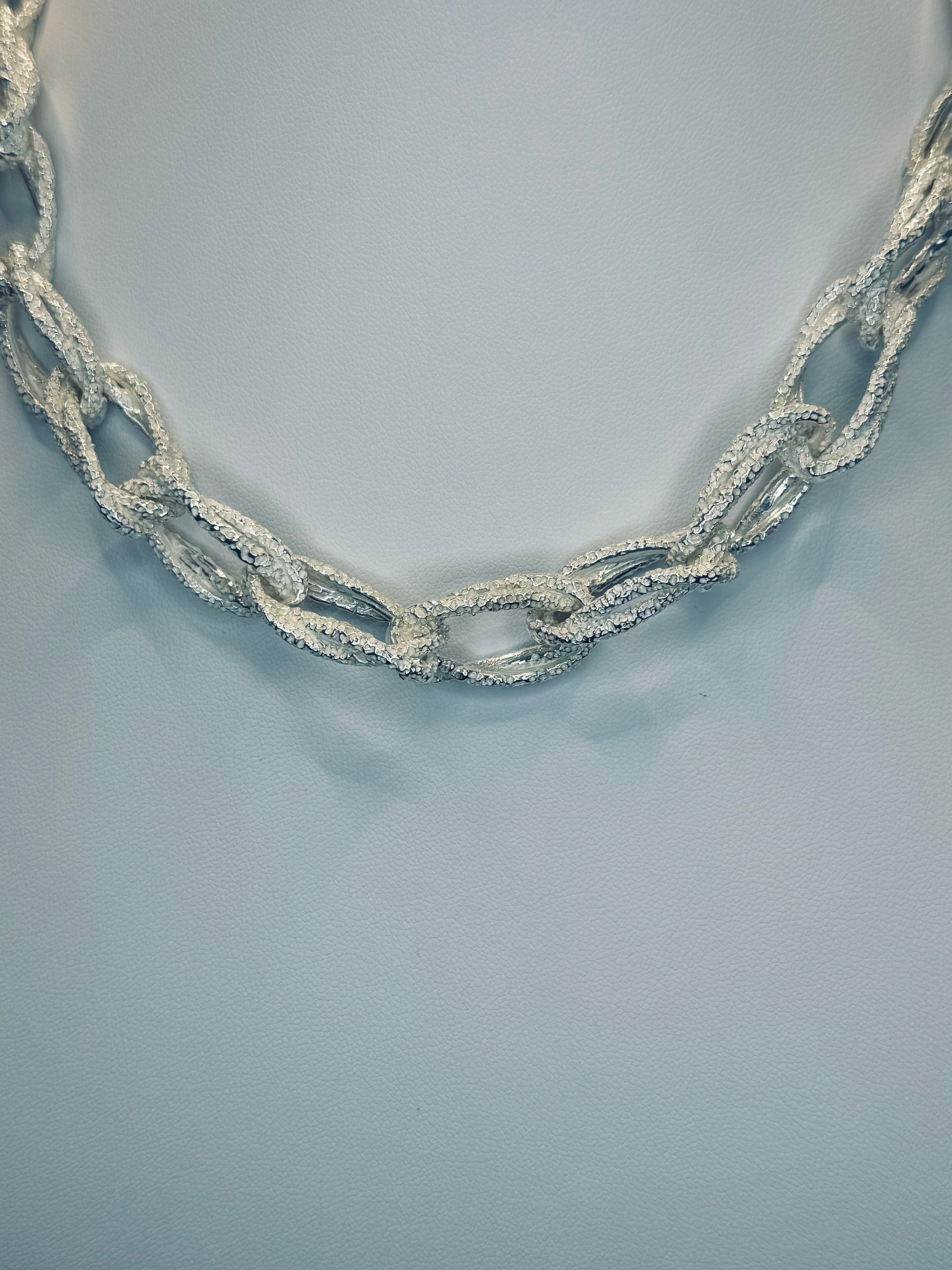 Silver Frosted Eloquent Chain Necklace