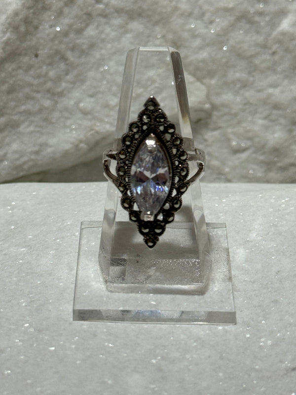 Antique Style Crystal Ring