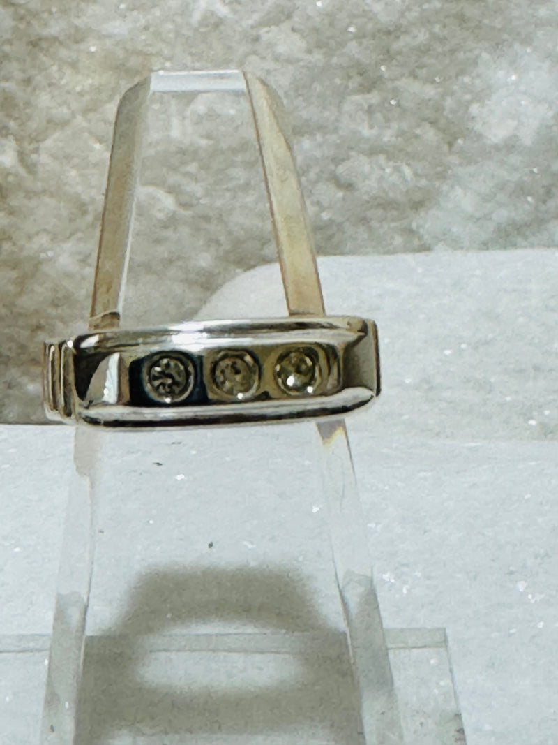 Sterling Silver Inset 3 Crystals Ring .