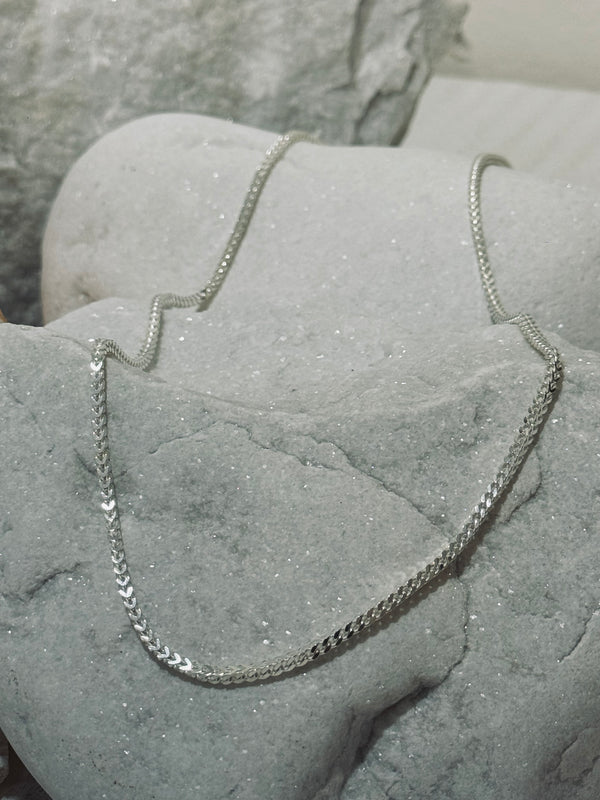 Herringbone box necklace