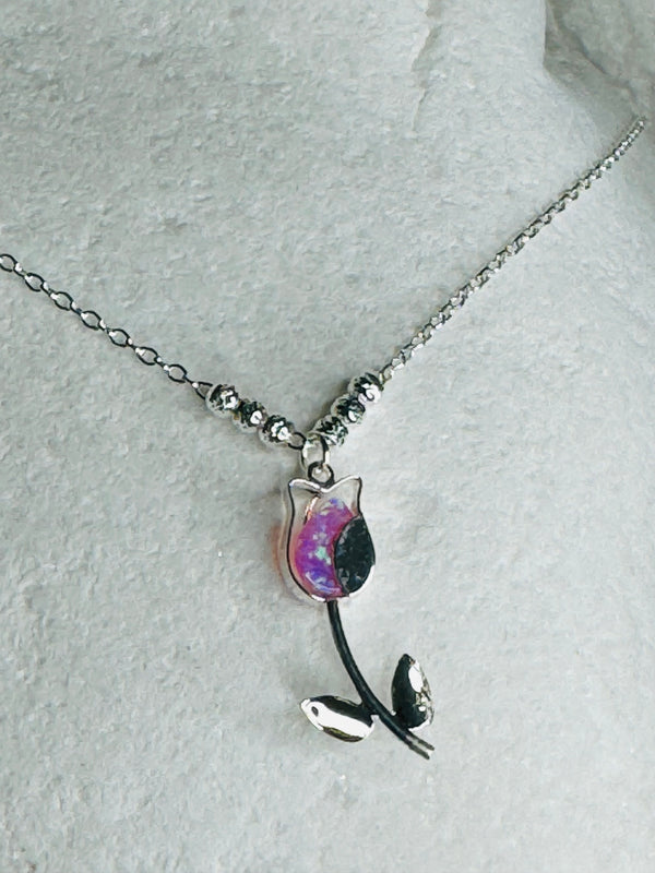 Necklace with Tulip flower