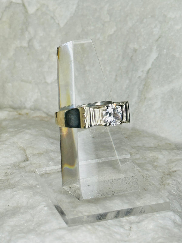 Sterling Silver Empire Mount Solitaire Crystal Ring .