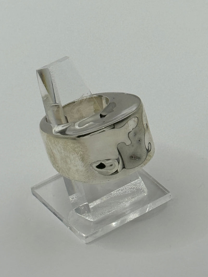 Sterling Silver Contemporary Fashioned Bold Ring .