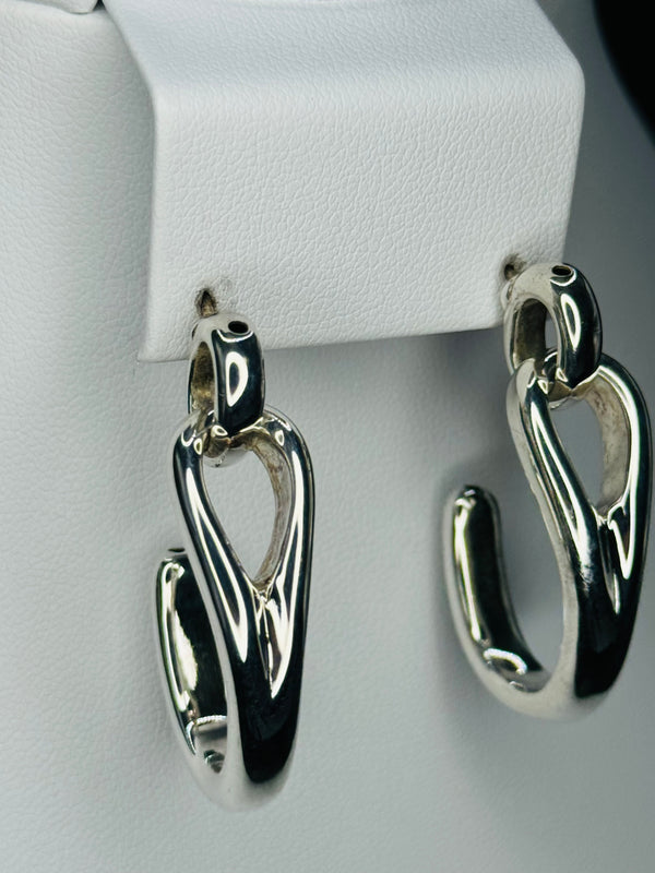 Sterling Silver Fashionable contemporary earrings  .