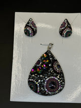 Crystal Facets Pendant & Earrings