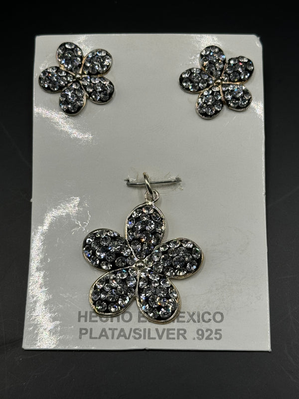 Brilliant crystals Fluer Pendant & Earrings . Small size