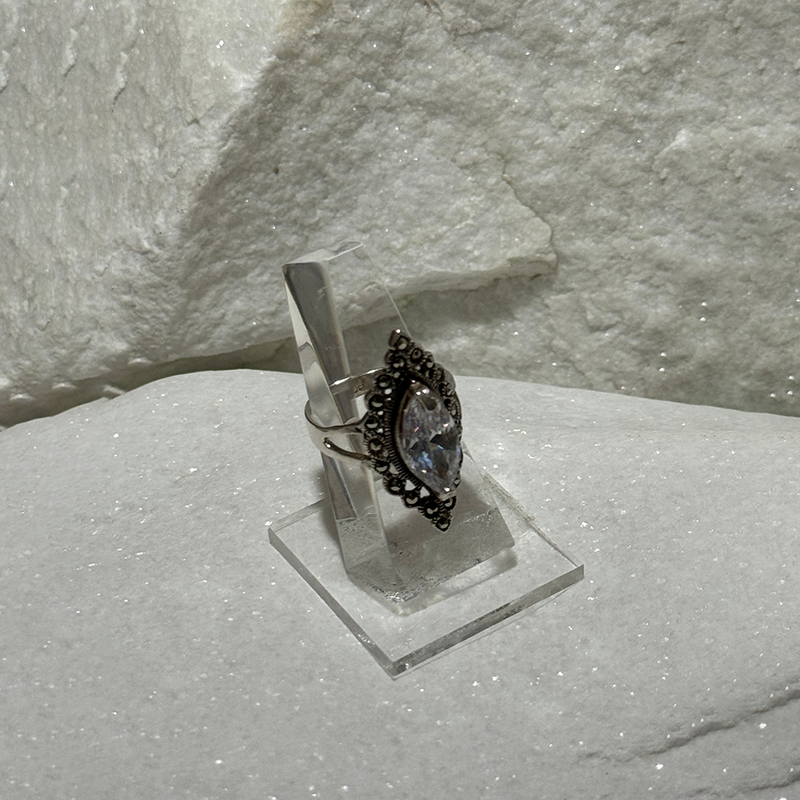 Antique Style Crystal Ring